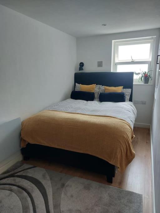 1 Bedroom Modern Duplex Southampton Bagian luar foto
