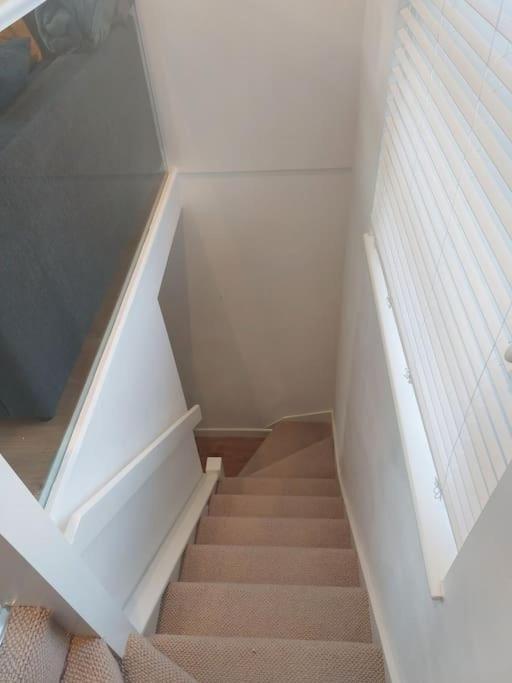 1 Bedroom Modern Duplex Southampton Bagian luar foto